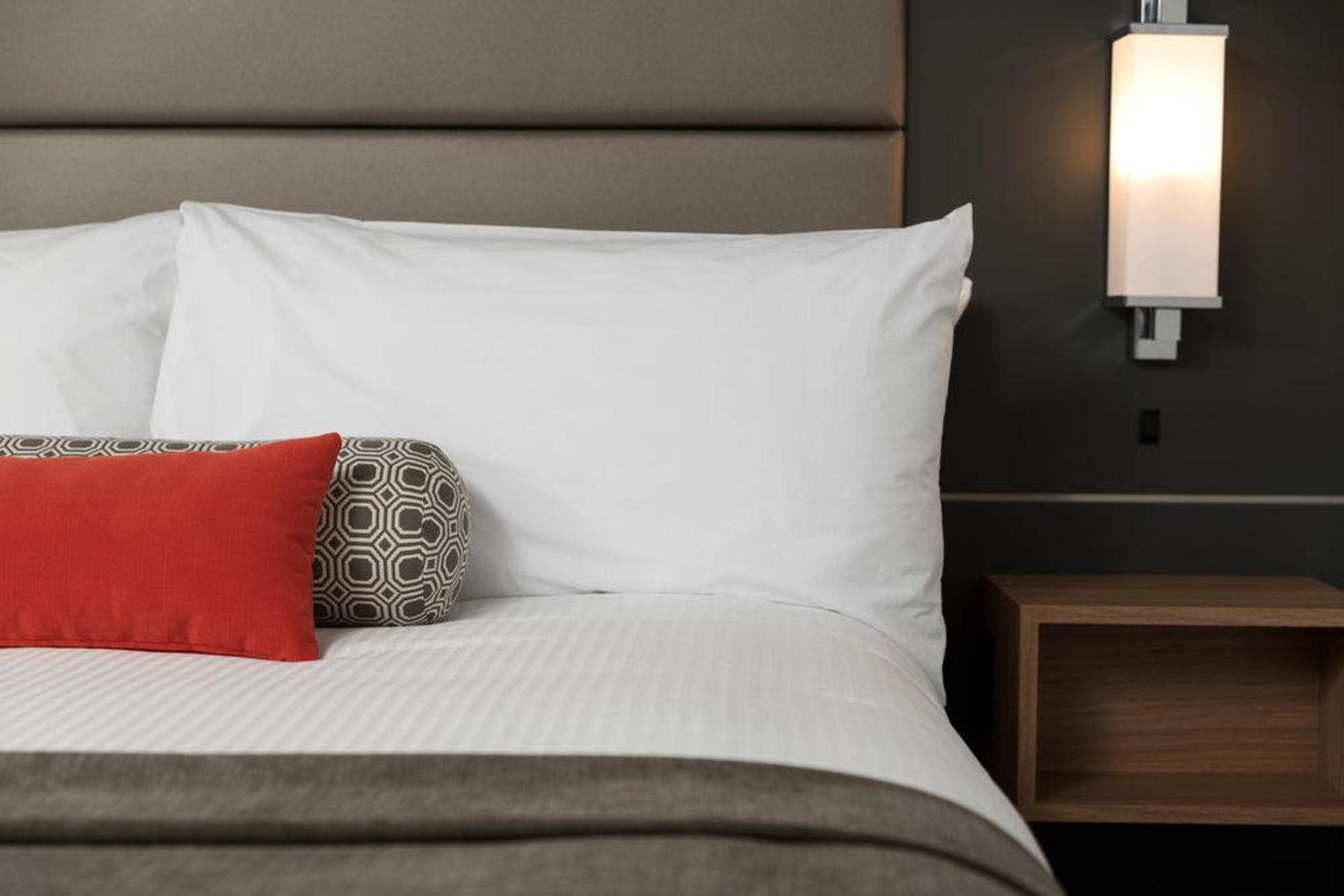 Carriage House Hotel And Conference Centre YYC Eksteriør bilde