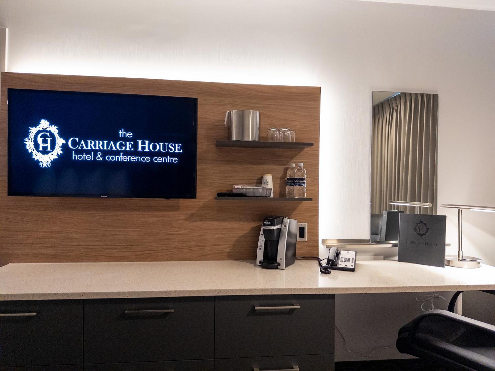 Carriage House Hotel And Conference Centre YYC Eksteriør bilde