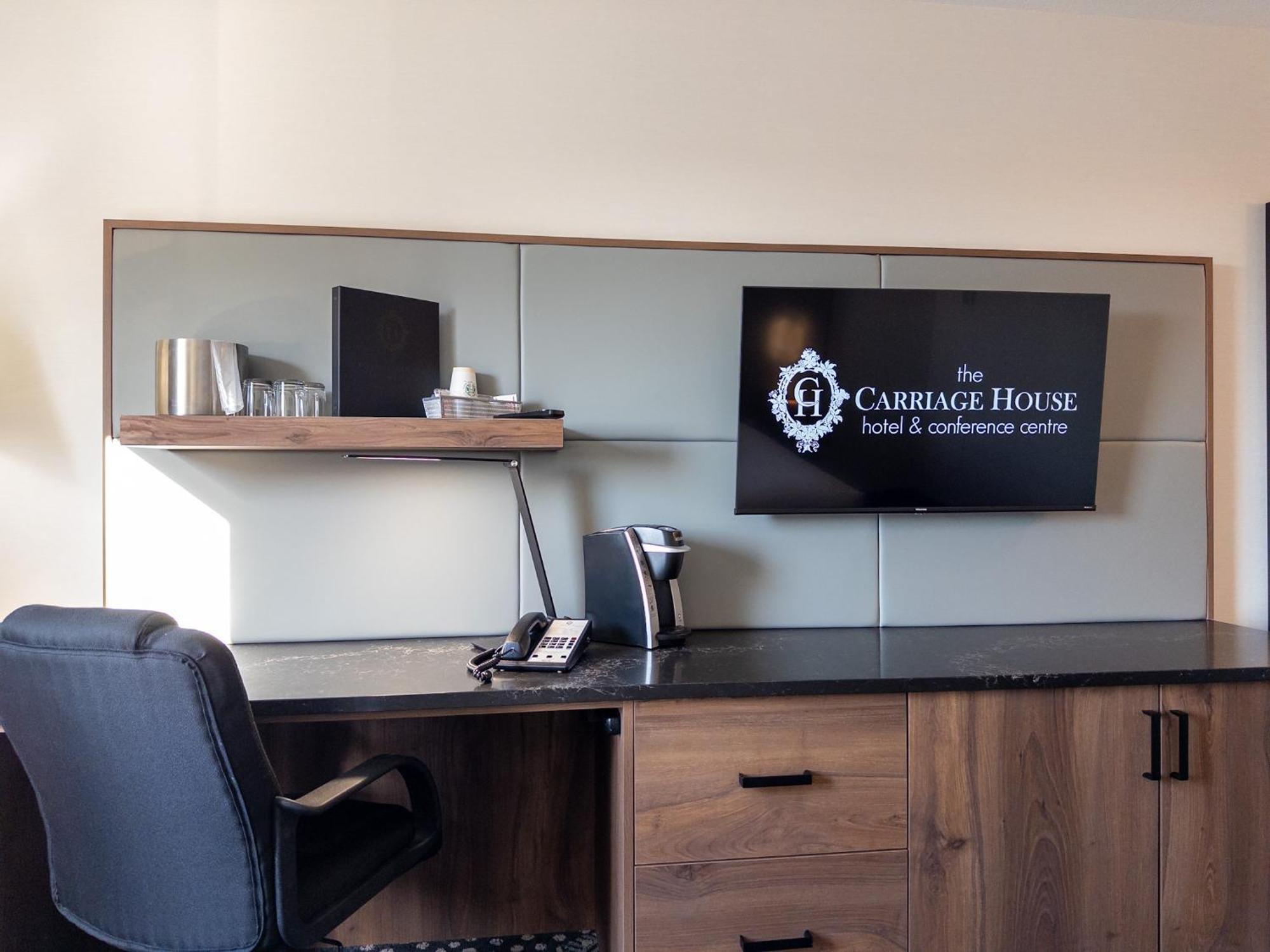 Carriage House Hotel And Conference Centre YYC Eksteriør bilde